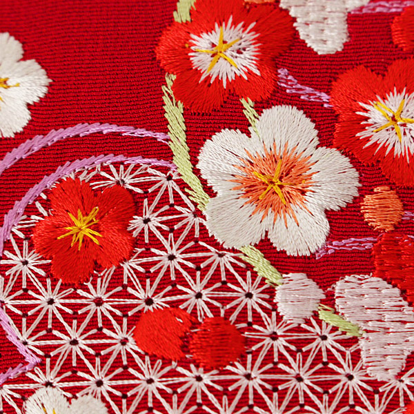 ☆お求めやすく価格改定☆ 単衣・附下げ、二藍地・四季の花の刺繍、広 ...