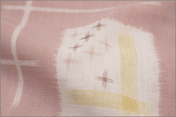 洗える着物　紗　夏着物　ピンク色系地に絣柄　Ｌサイズ　-洗える着物通販店【枠 ～waku～】